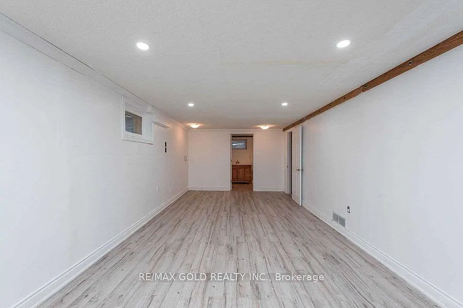 2 bed, $1,700 — Photo 3