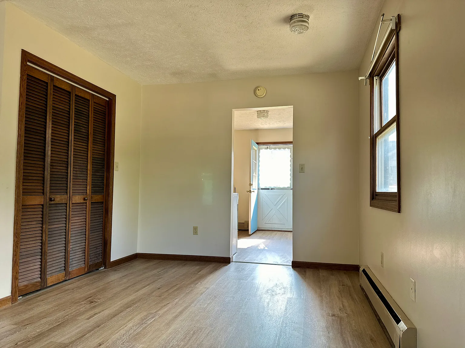 2 bed, 950 sqft, $900 — Photo 4