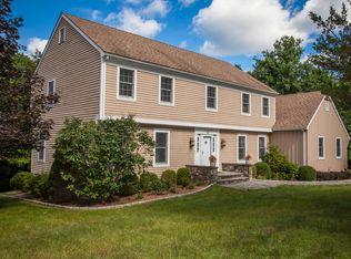 40 Knapp Rd, Pound Ridge, NY 10576