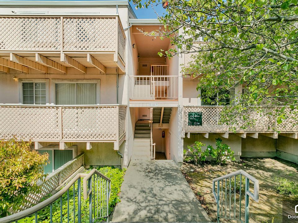 1st image of 1003 San Antonio Cir Unit 100