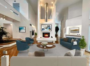 13 Heards Overlook Ct, Sandy Springs, GA 30328