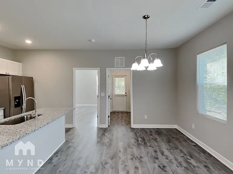 444 Deaton St — Photo 9