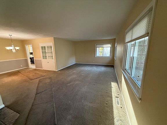5th image of 4707 White Oak Ave