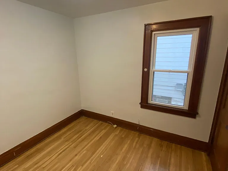 430 Highgate Ave #LOWER — Photo 10