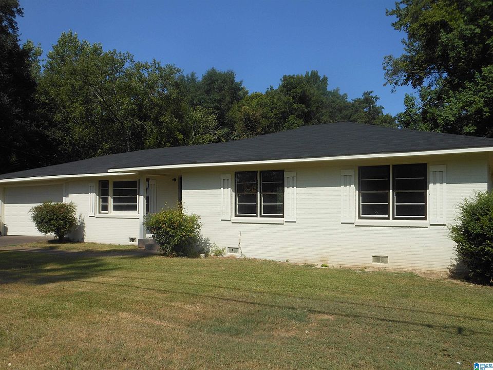 1st image of 2818 Camellia Dr