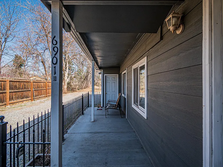 6901 Grandview Ave #B — Photo 1