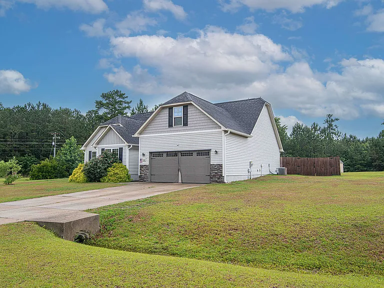 186 Peytons Ridge Dr — Photo 2
