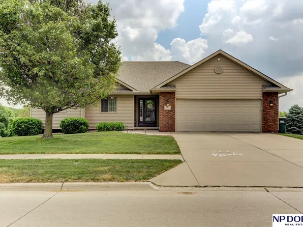 2151 Crestridge Dr, Blair, NE 68008