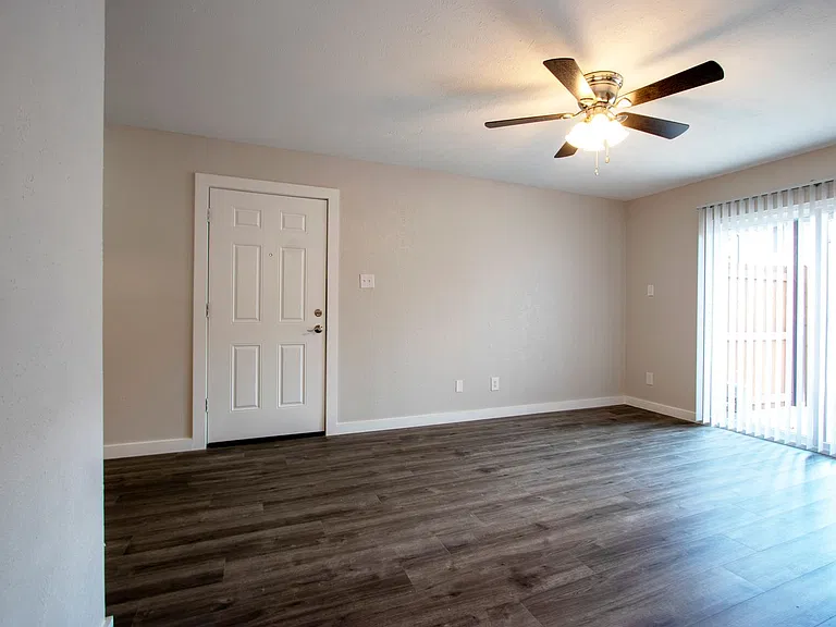 Gazebo Apartments (Denton, Tx) — Photo 32