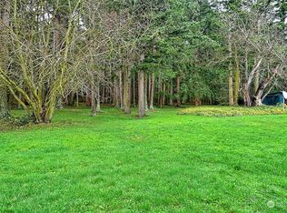 1192 Waterloo Rd, Oak Harbor, WA 98277