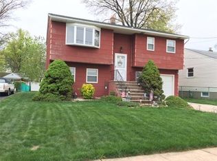 19 Patton St, Iselin, NJ 08830