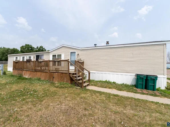 2903 N Fiero Pl, Sioux Falls, SD 57104