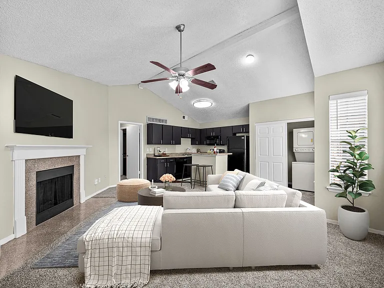 Bravo Apartment Living — Photo 16
