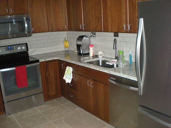 3rd image of 642 Coachway Ln