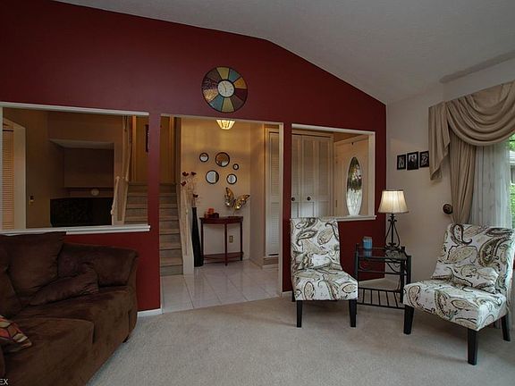2nd image of 6025 Dorothy Dr