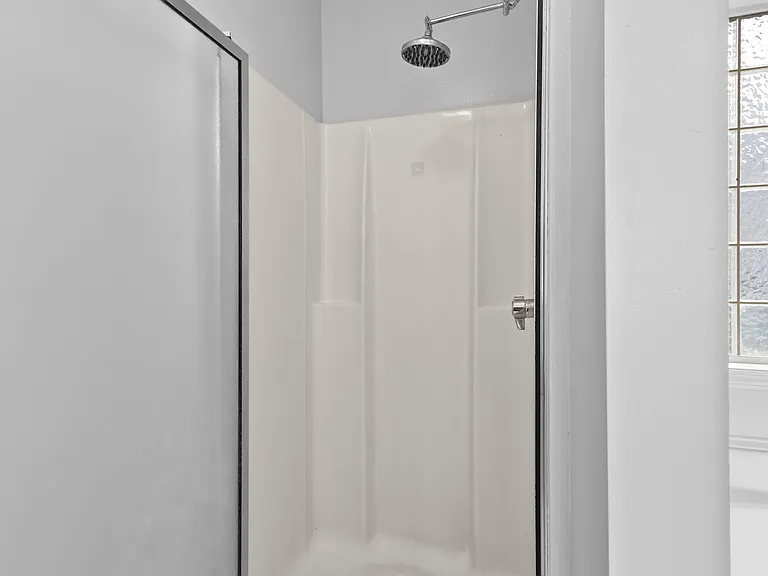 530 Sunpointe Dr — Photo 22