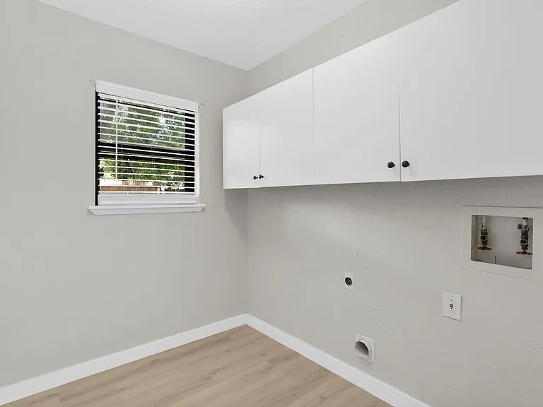 3902 Marywood Dr — Photo 38
