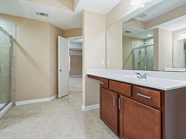 1010 Chelsey Way — Photo 45