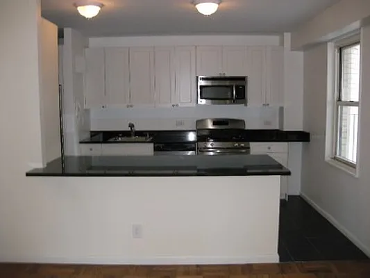 Rented by Classic Marketing- 530 Park1 | media 28