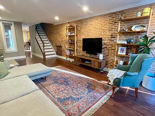 1720 Light St Photo 1