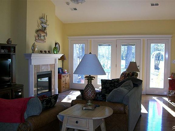2nd image of 463 Genoes Point Road SW