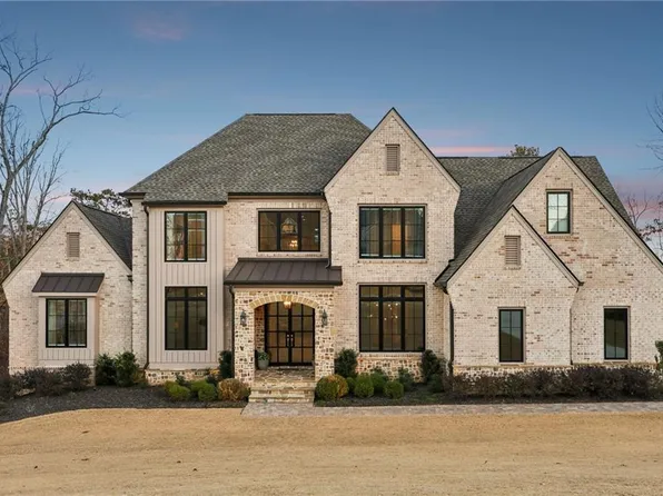 751 Woodvale Point, Suwanee, GA 30024