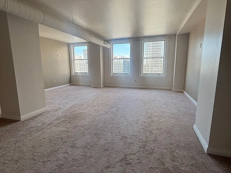 300-306 4th Ave #1403 — Photo 9