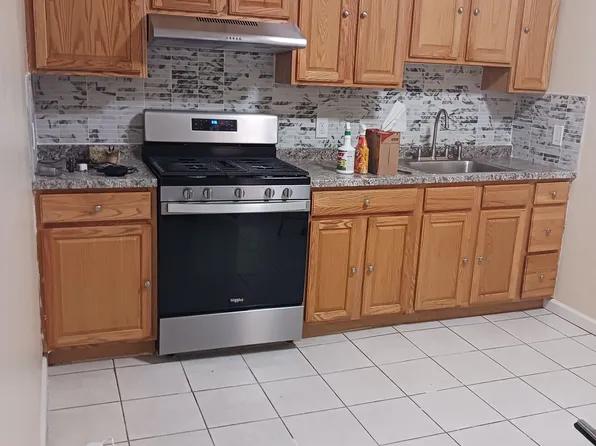 9 N 3rd St, Harrison, NJ