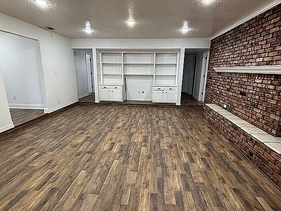 5th image of 1732 Belvoir Cir