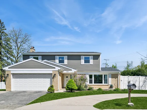 910 Birch Ct, Deerfield, IL 60015
