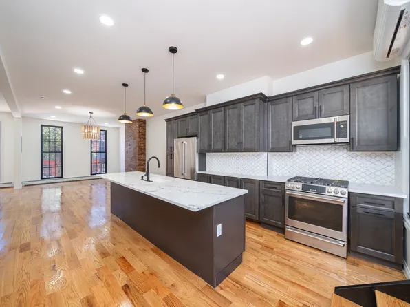 326 Malcolm X Boulevard image 27 of 35