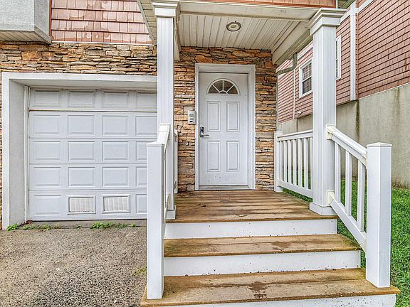 2nd image of 2425 Formicas Way #2425