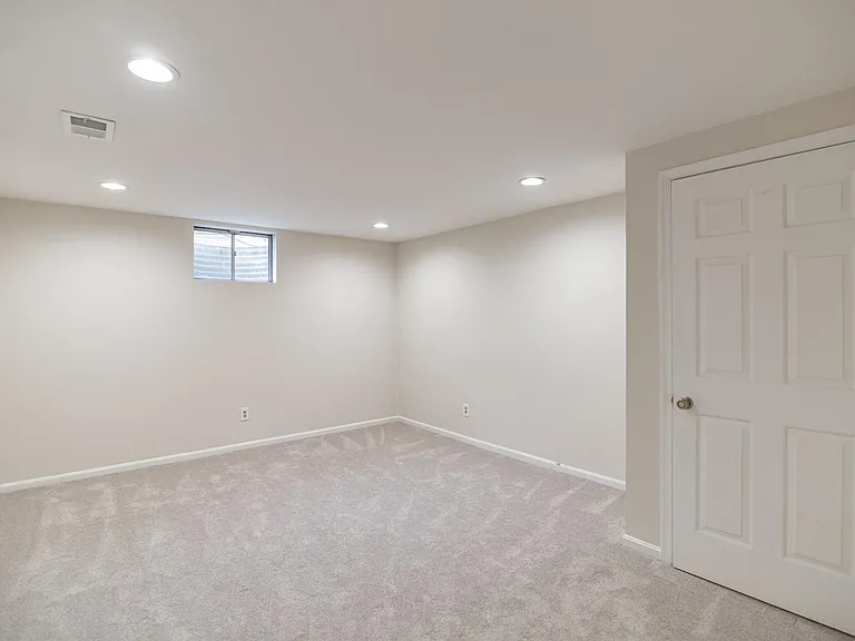 8904 Spur Rd — Photo 26