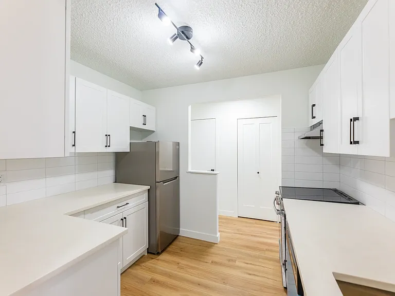 9700 Bonaventure Dr SE — Photo 46