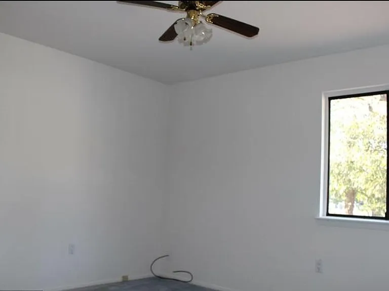 7033 Albany Ave — Photo 5