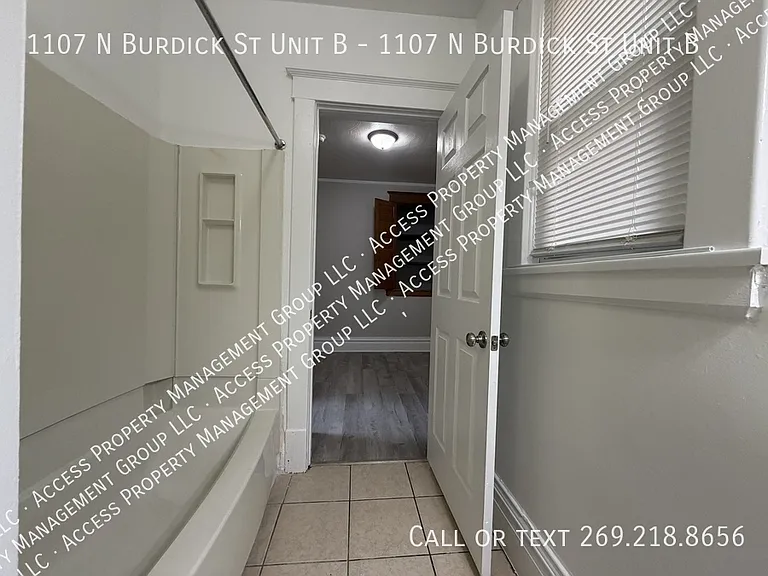 1107 N Burdick St #B — Photo 8