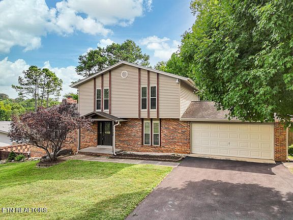 2nd image of 11732 Foxford Dr