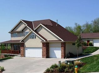 120 Discovery Cir, Council Bluffs, IA 51503