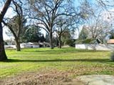 1st image of 18715 Lilac St