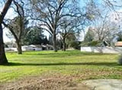 18715 Lilac St photo 1