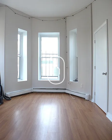 41 Cunard St — Photo 2