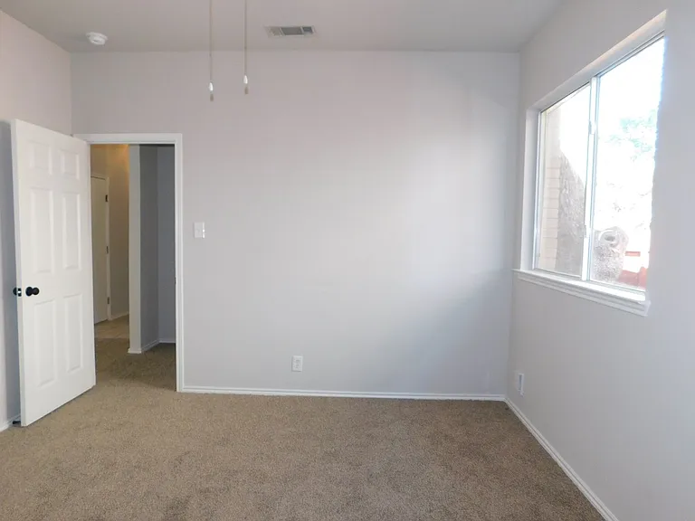 9231 Foxgrove Way — Photo 13