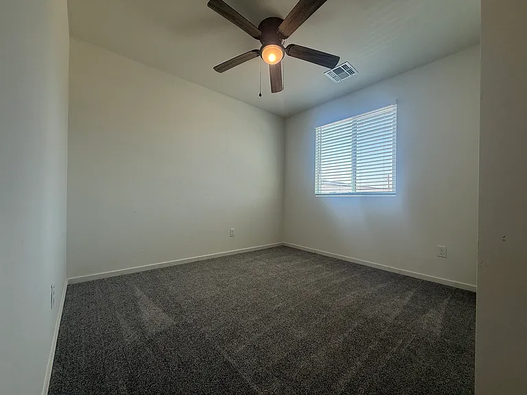 4037 S 12th St #205 — Photo 22