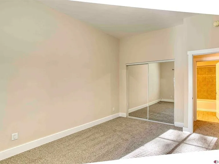 1158 Cloud Cap Ave #B — Photo 6