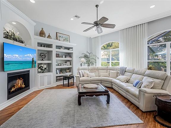 4th image of 10109 Idle Pine LN