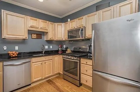 633 Dorchester Ave — Photo 5