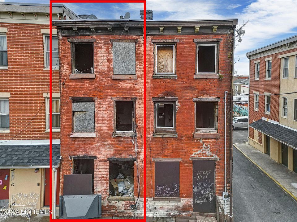 2nd image of 36 Woods Street