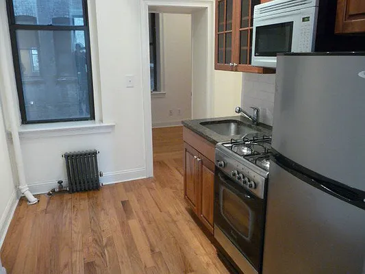 Rented by Compass | media 10