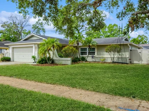 12944 98th St, Largo, FL 33773