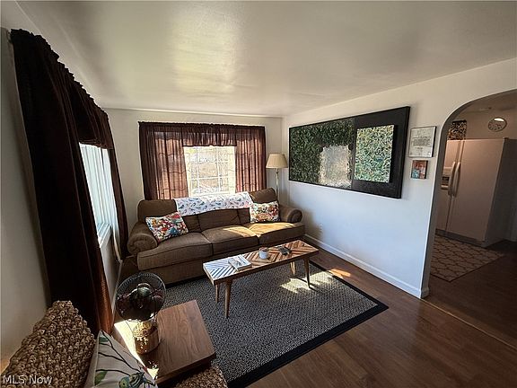 3rd image of 1205 Hukill St